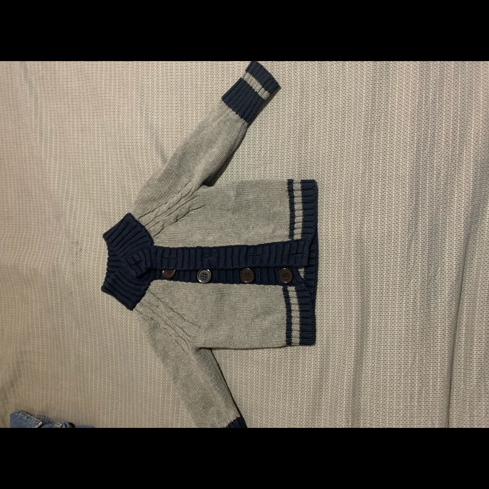 Kids lord and Taylor button down sweater